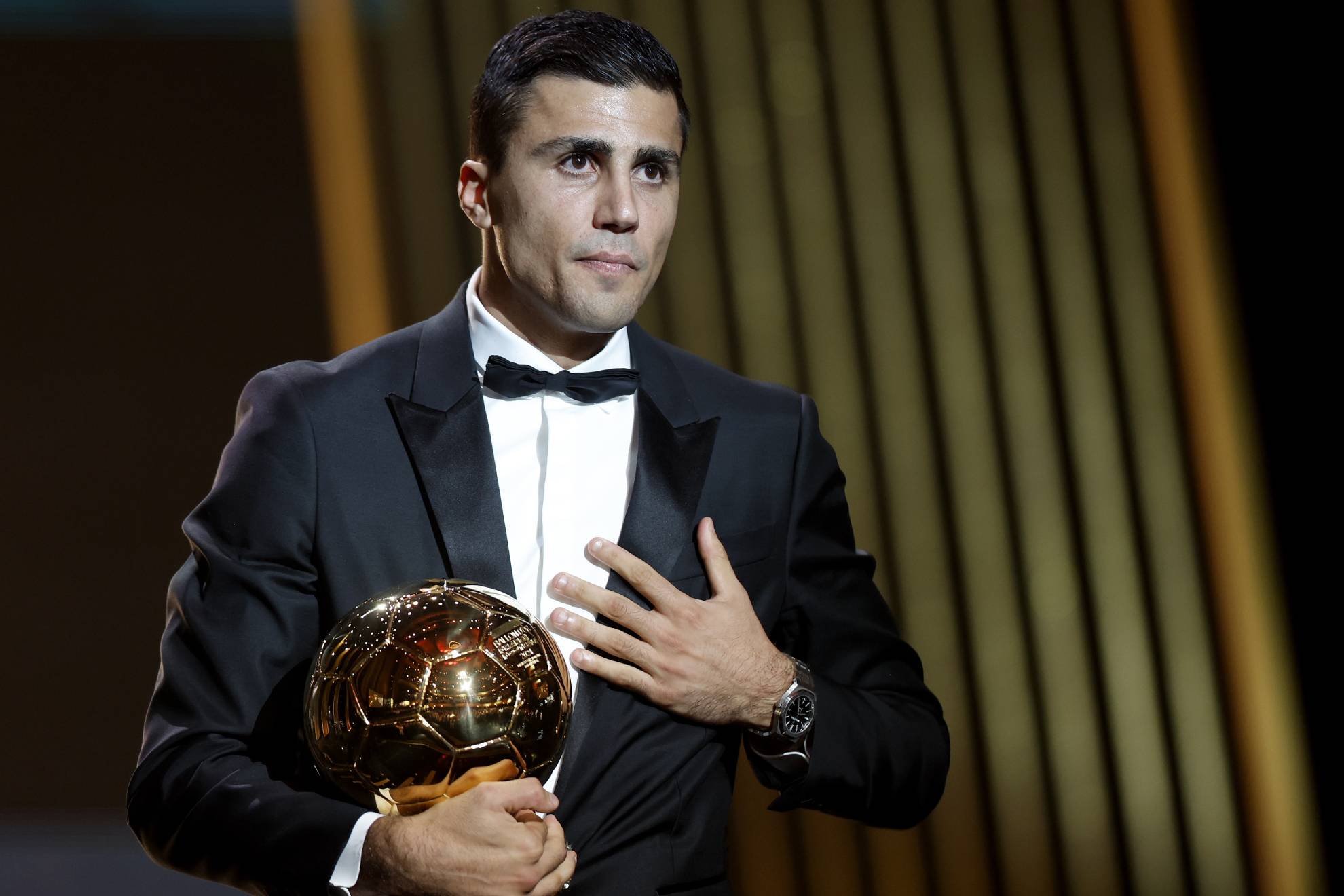 Rodri posa con el Balón de Oro