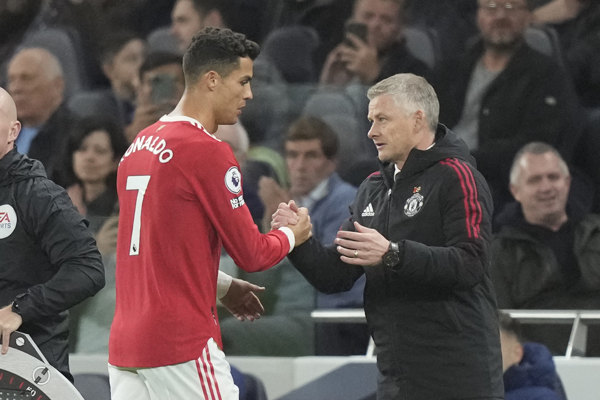 Cristiano med Solskjær under en match med Manchester United.