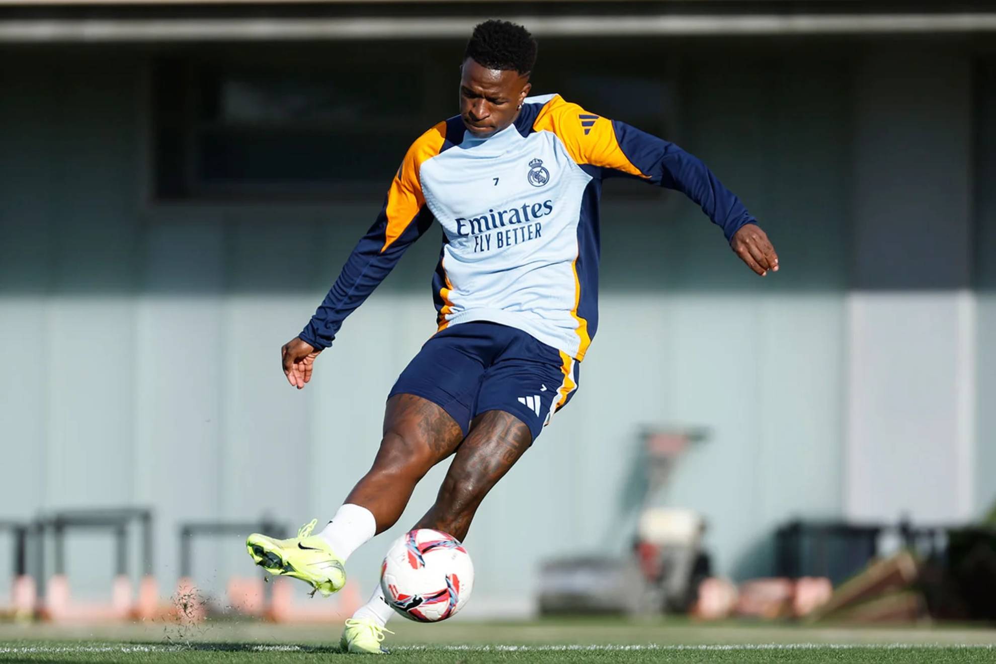 Vinicius durante el entrenamiento de hoy en Valdebebas