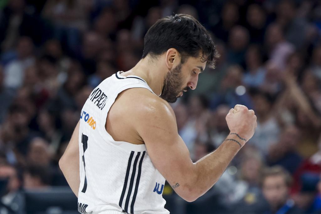 Campazzo, mózg Realu Madryt, świętuje zdobycie kosza.