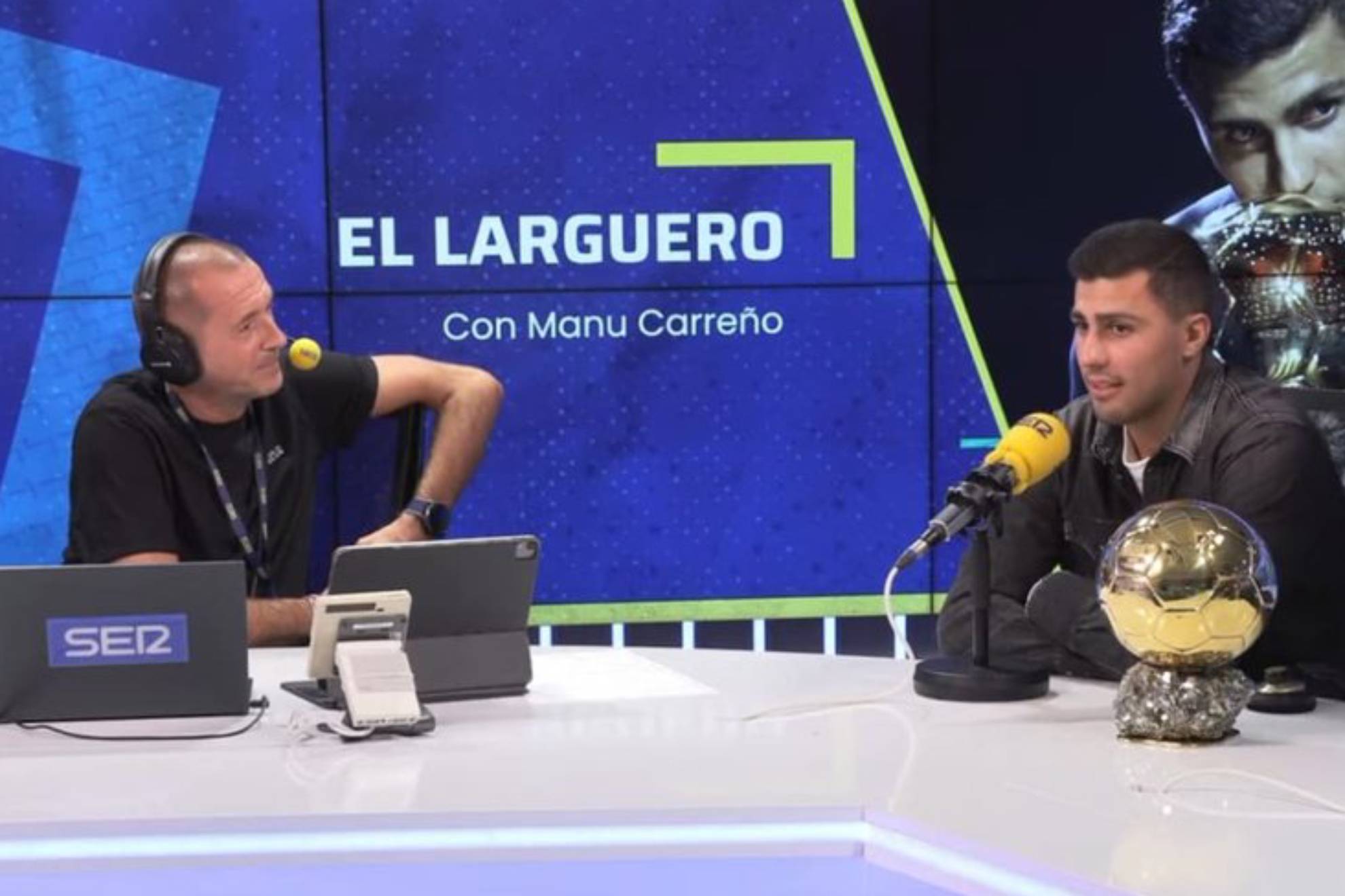 Manu Carreno interviews Rodri Hernandez in El Larguero on Cadena SER