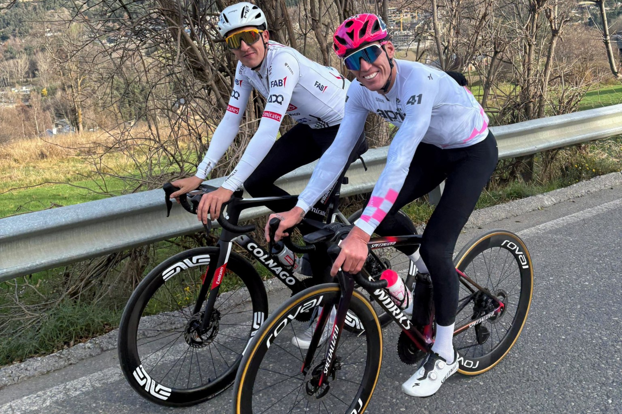 Aleix Espargaró entrenando con Marc Soler