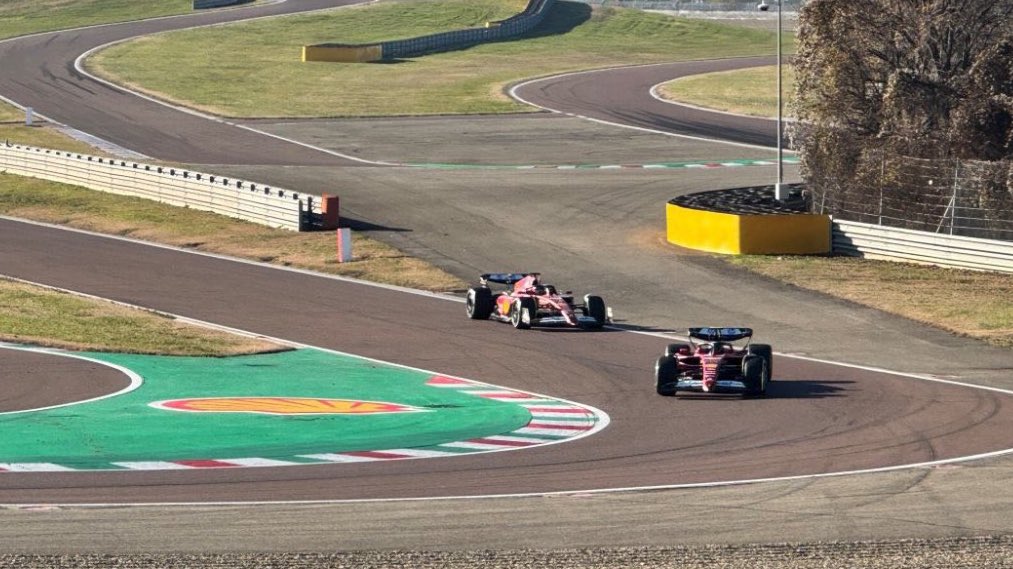 Los Sainz ruedan en Fiorano