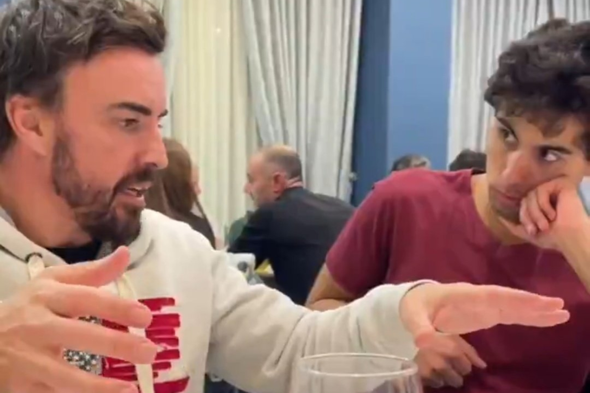 Fernando Alonso, junto a Bortoleto