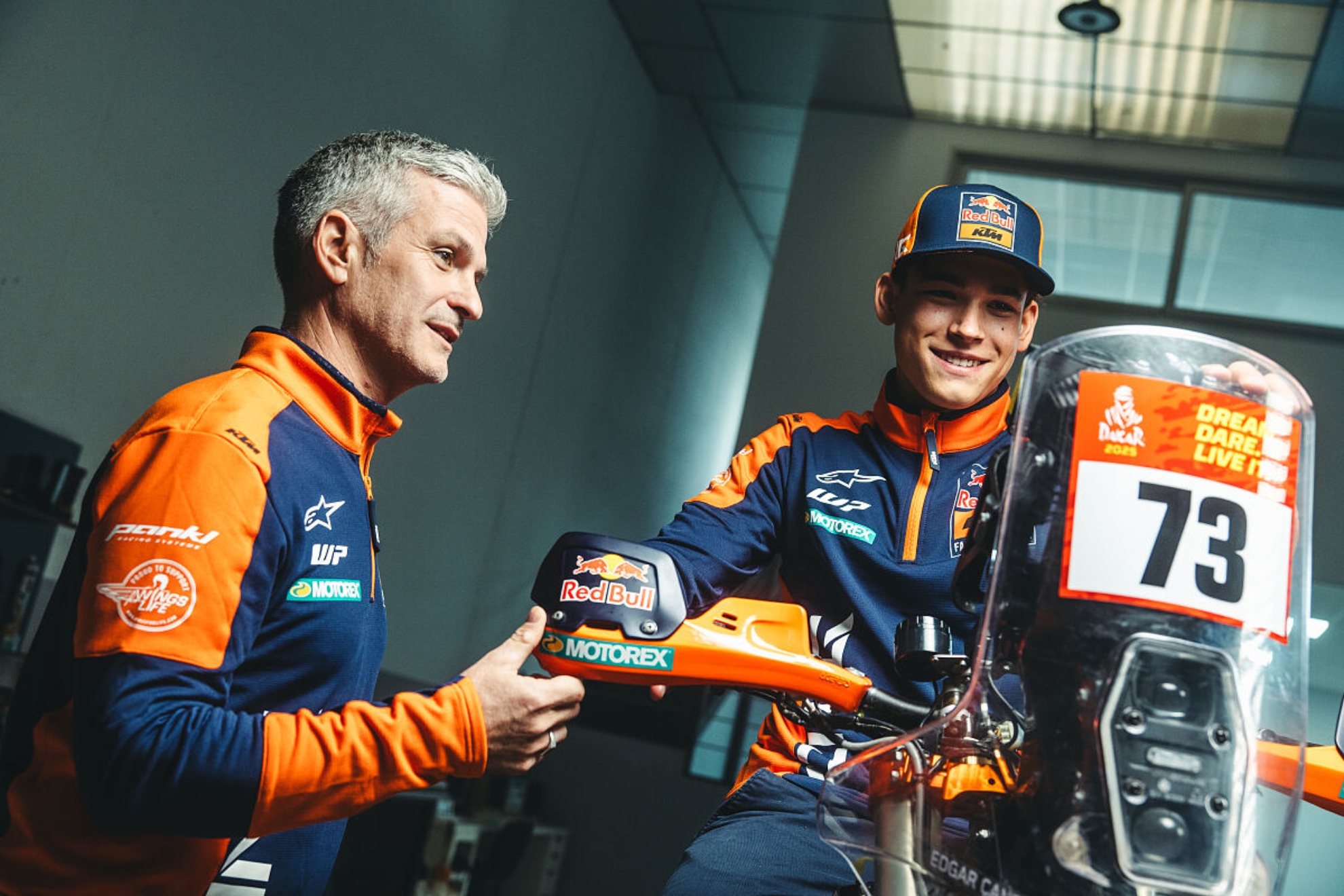 Edgar Canet junto a Jordi Viladoms, director deportivo de KTM