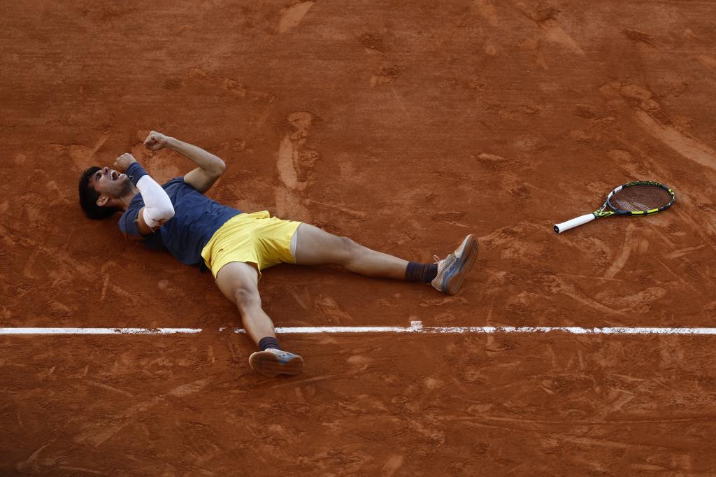 Carlos Alcaraz, tras ganar Roland Garros en 2024.