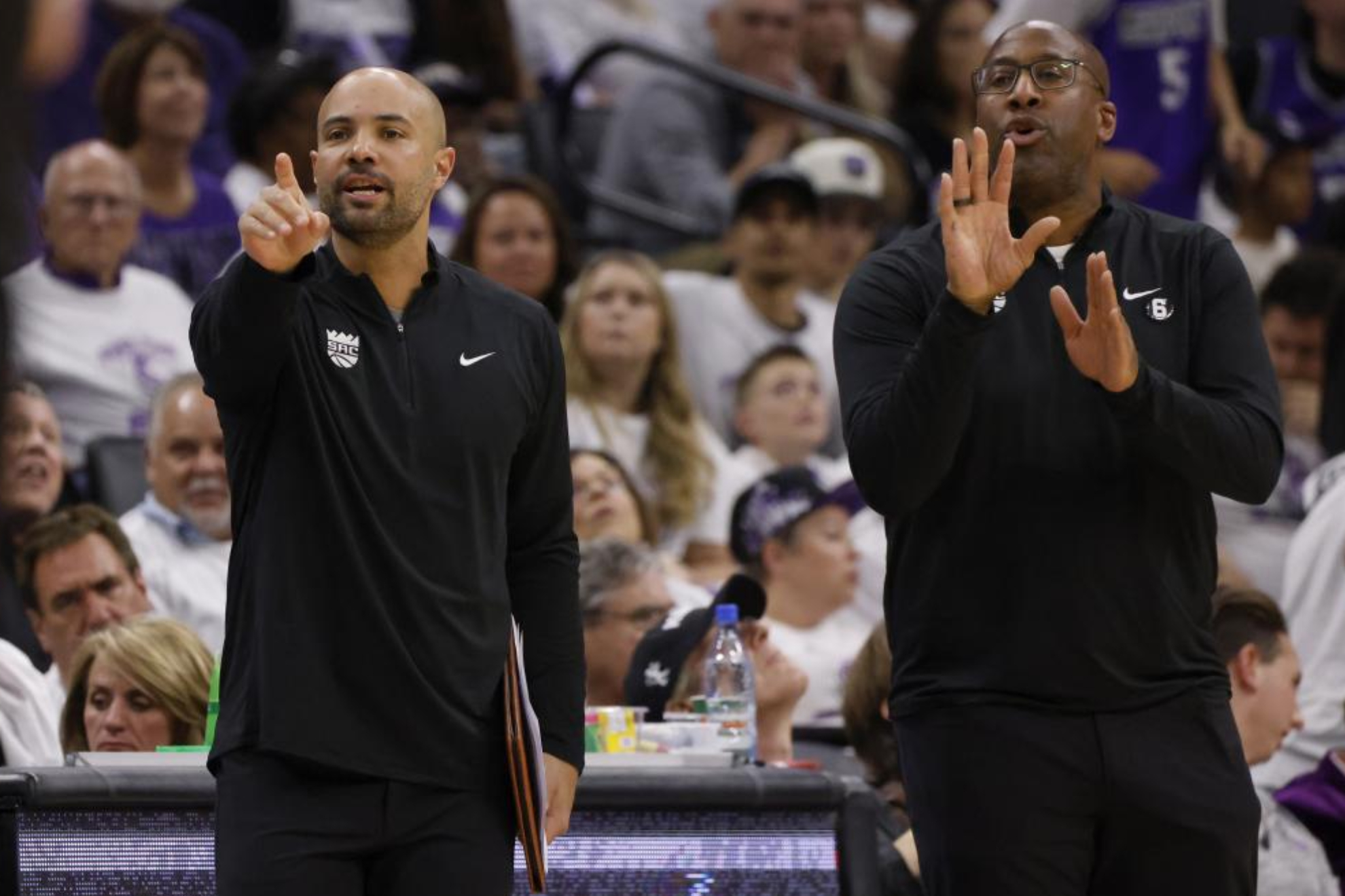Mike Brown (right) when he formed team with Jordi Fernández in the Kings of 2022-23.