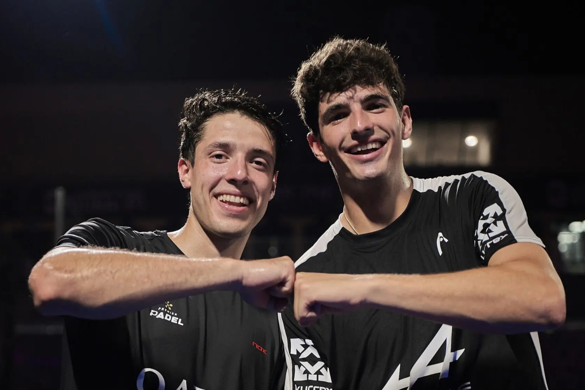 Tapia y Coello celebran un triunfo en 2024.