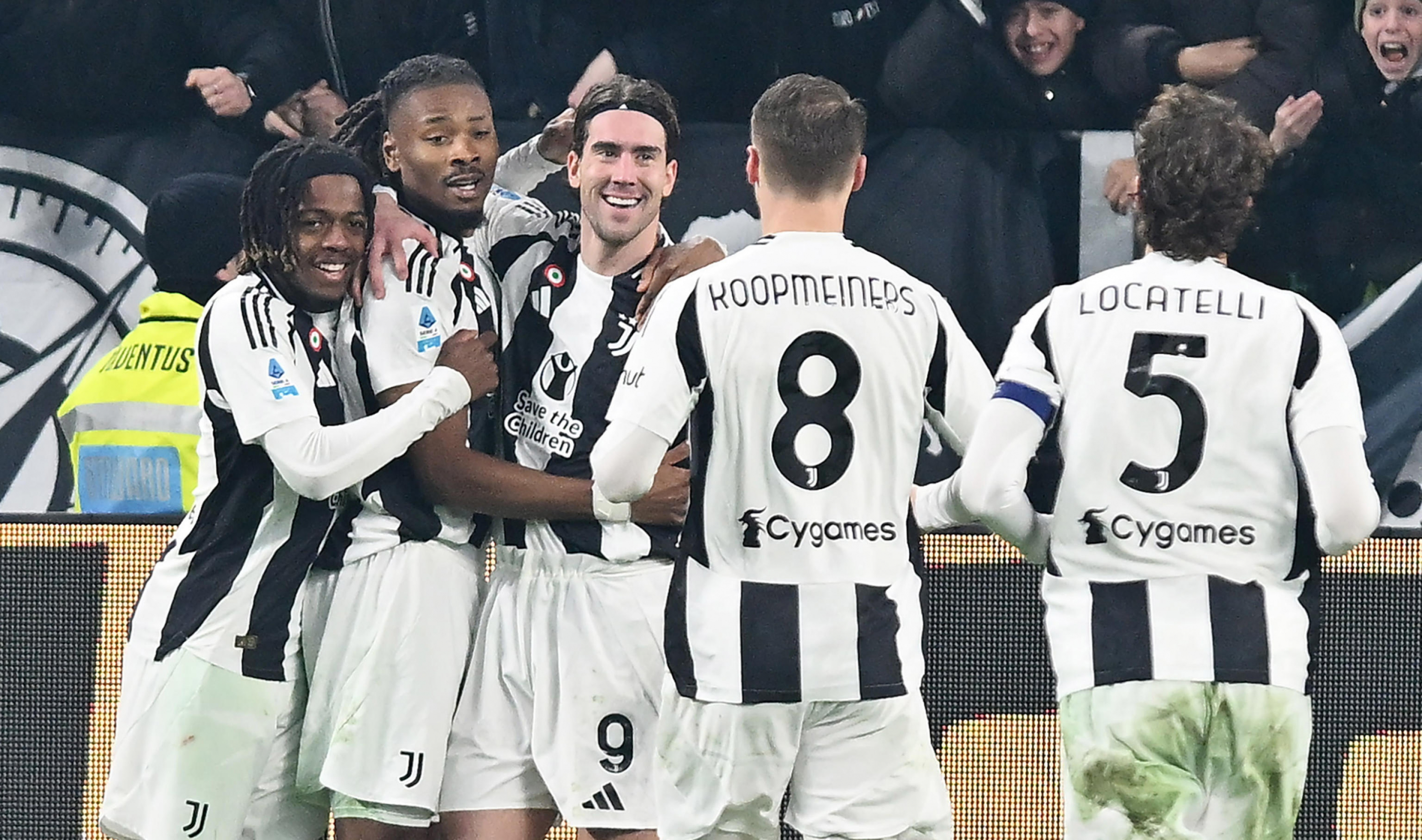 Thuram festeggia uno dei suoi gol contro la Fiorentina.