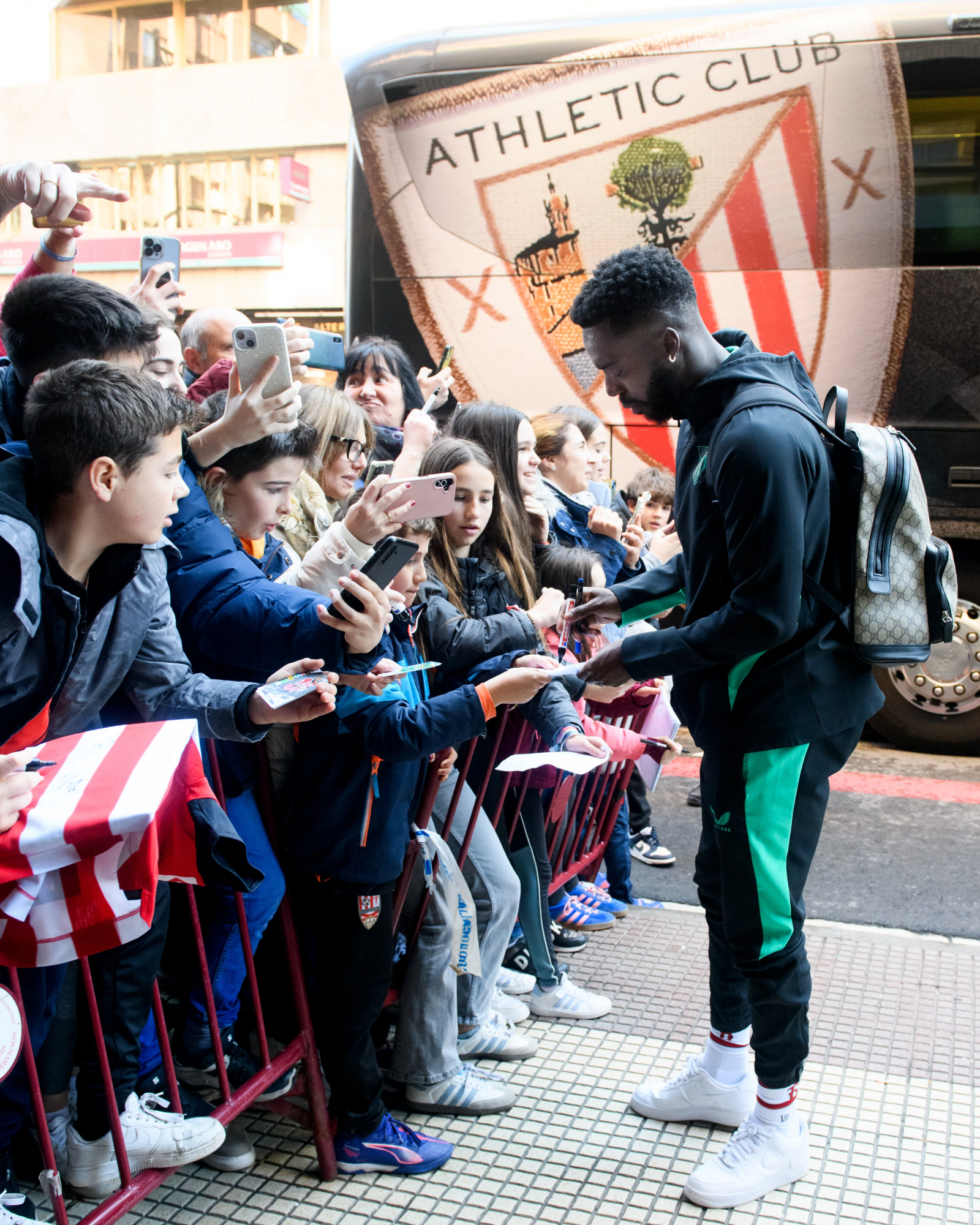 El mayor de los Williams, a la llegada del equipo a Logroño.