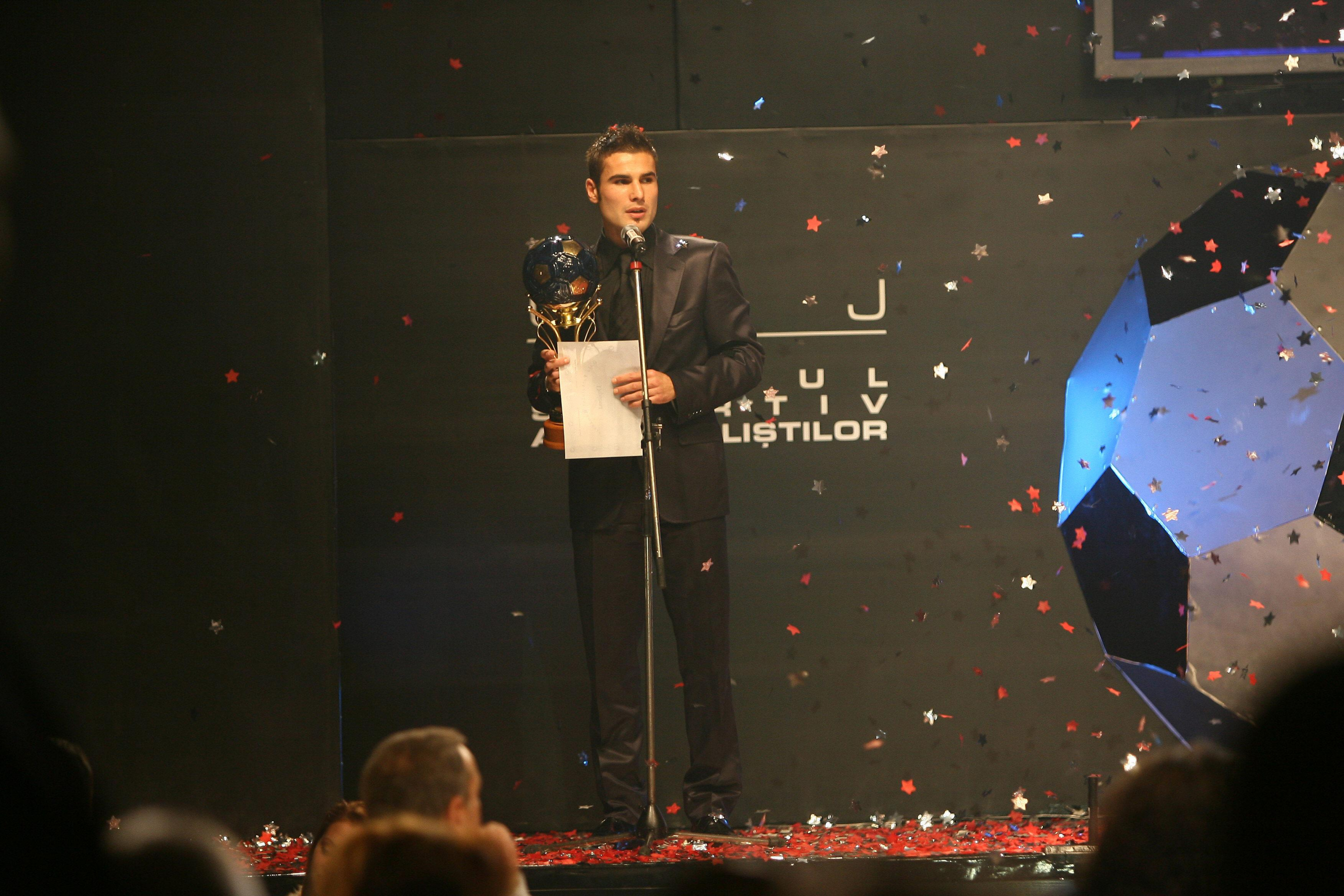 Adrian Mutu la stella "vampiro" che ha optato per il Pallone d'Oro