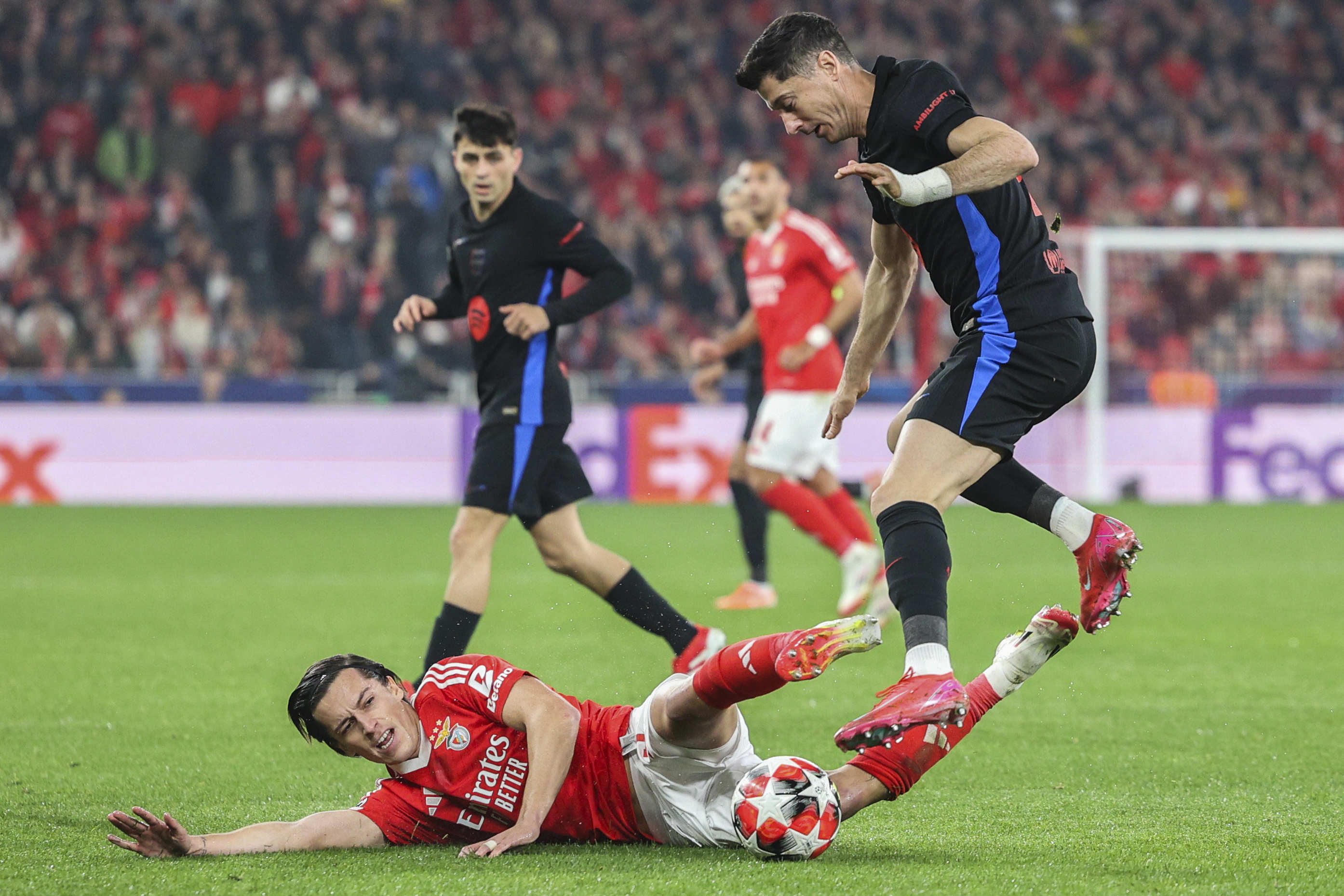 Álvaro Carreras: "Mi pie izquierdo es mi mayor tesoro y ahora es para el Benfica"