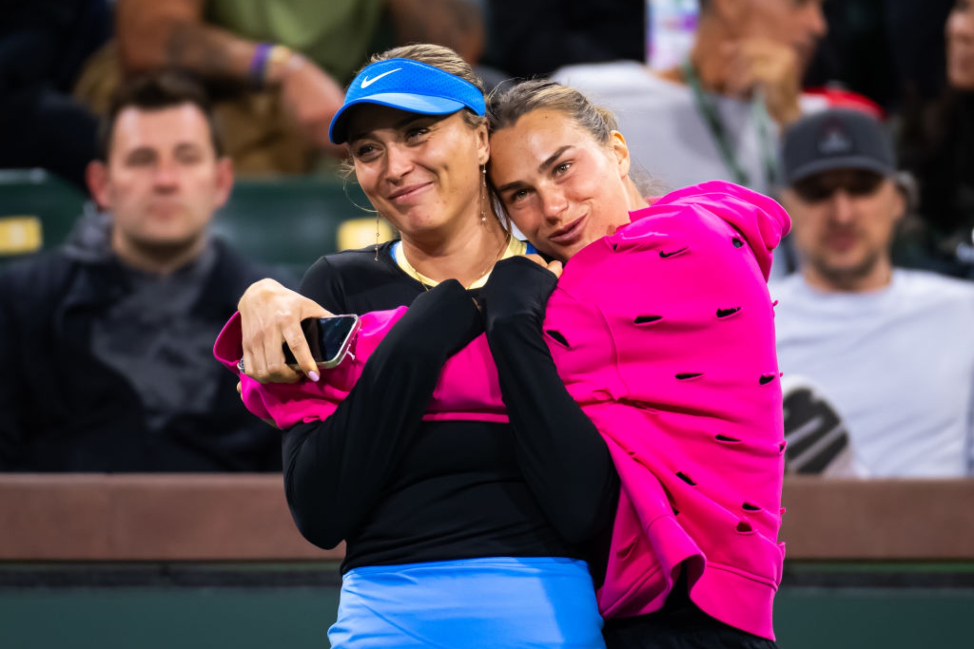 Badosa y Sabalenka, durante una exhibición en Indian Wells.