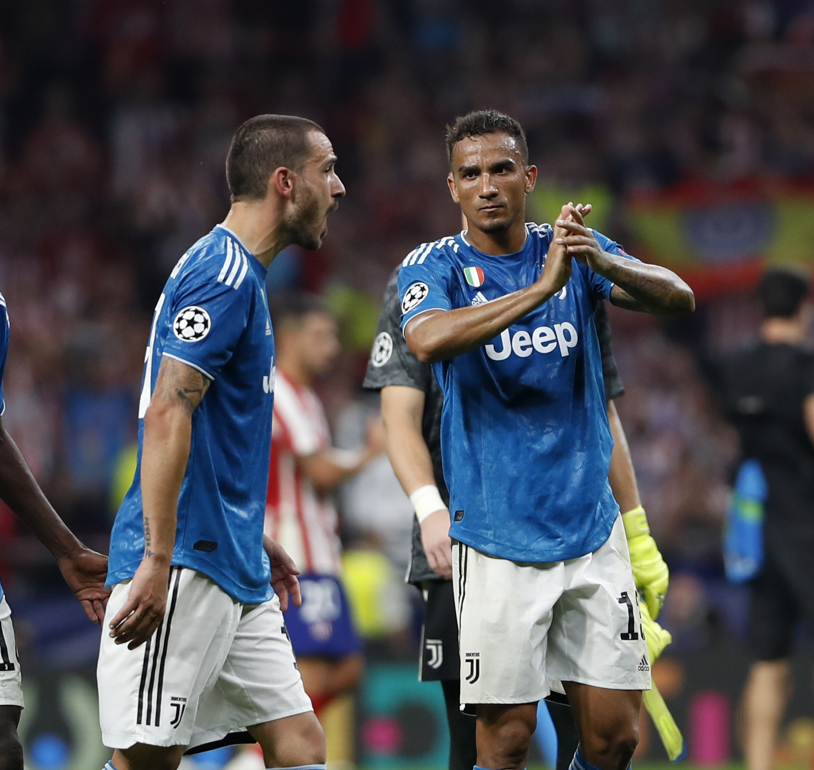 Danilo, accanto a Bonucci, in una partita contro l'Atlético.