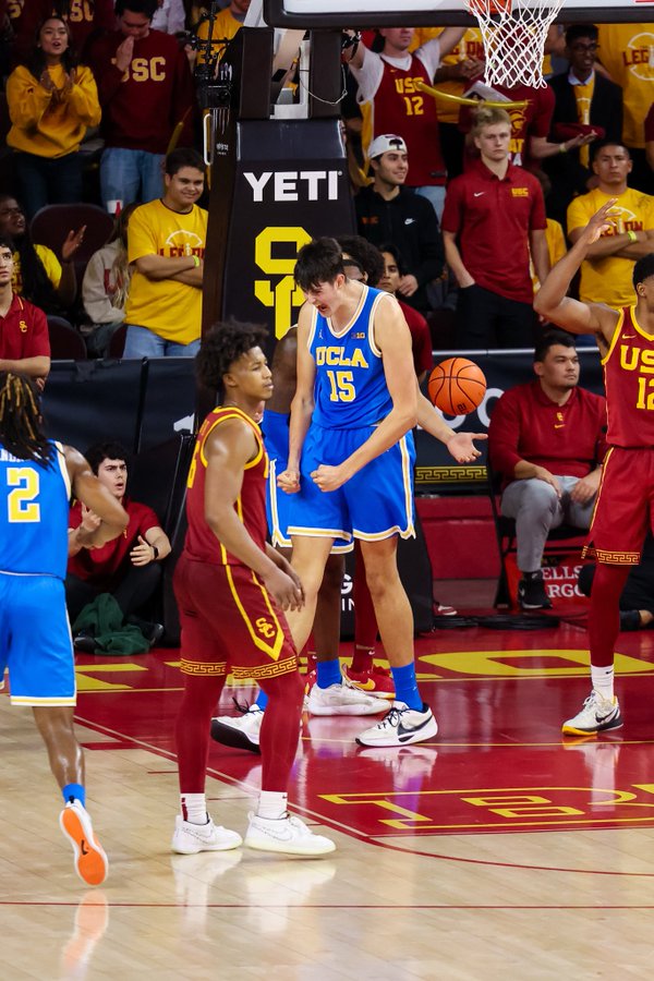 Aday Mara emerge en la NCAA e impone sus 2,21 m: primer doble-doble con UCLA