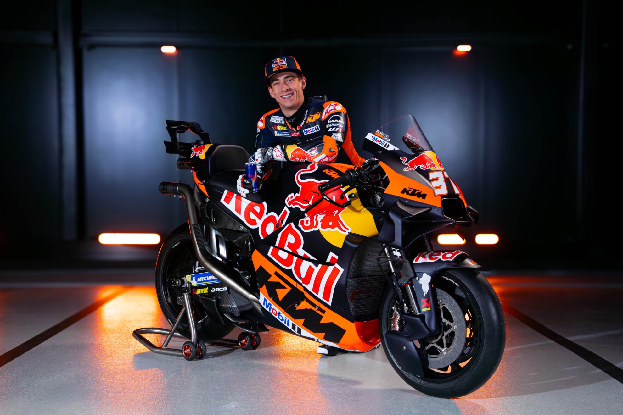 Pedro Acosta, con su KTM 2025.