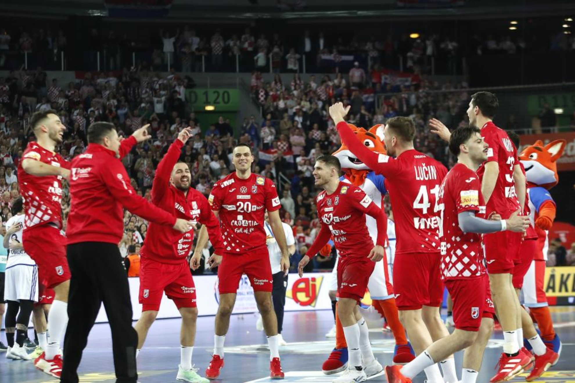 Croacia celebra el triunfo en semifinales ante Francia.