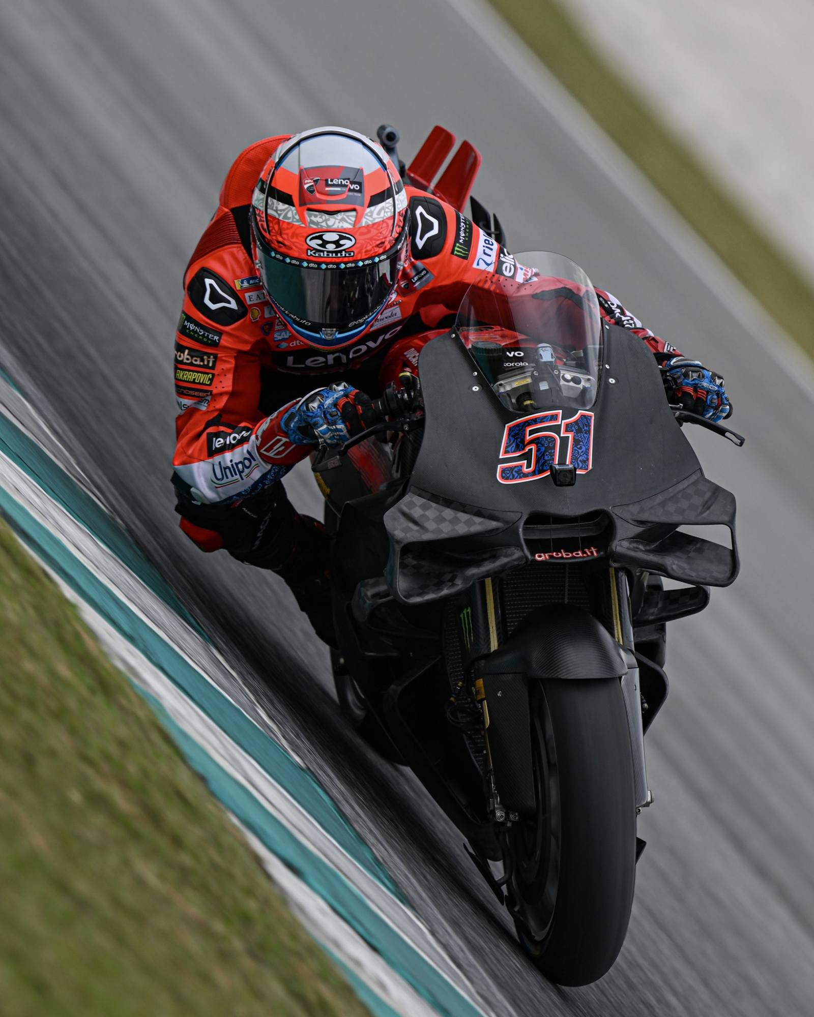 Pirro, en acción, en el Shakedown de Sepang.