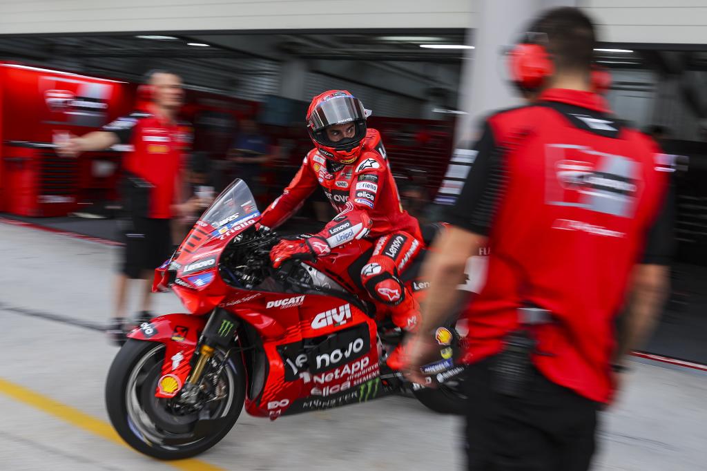 Marc Márquez se pone en el camino correcto, hoy en Sepang.