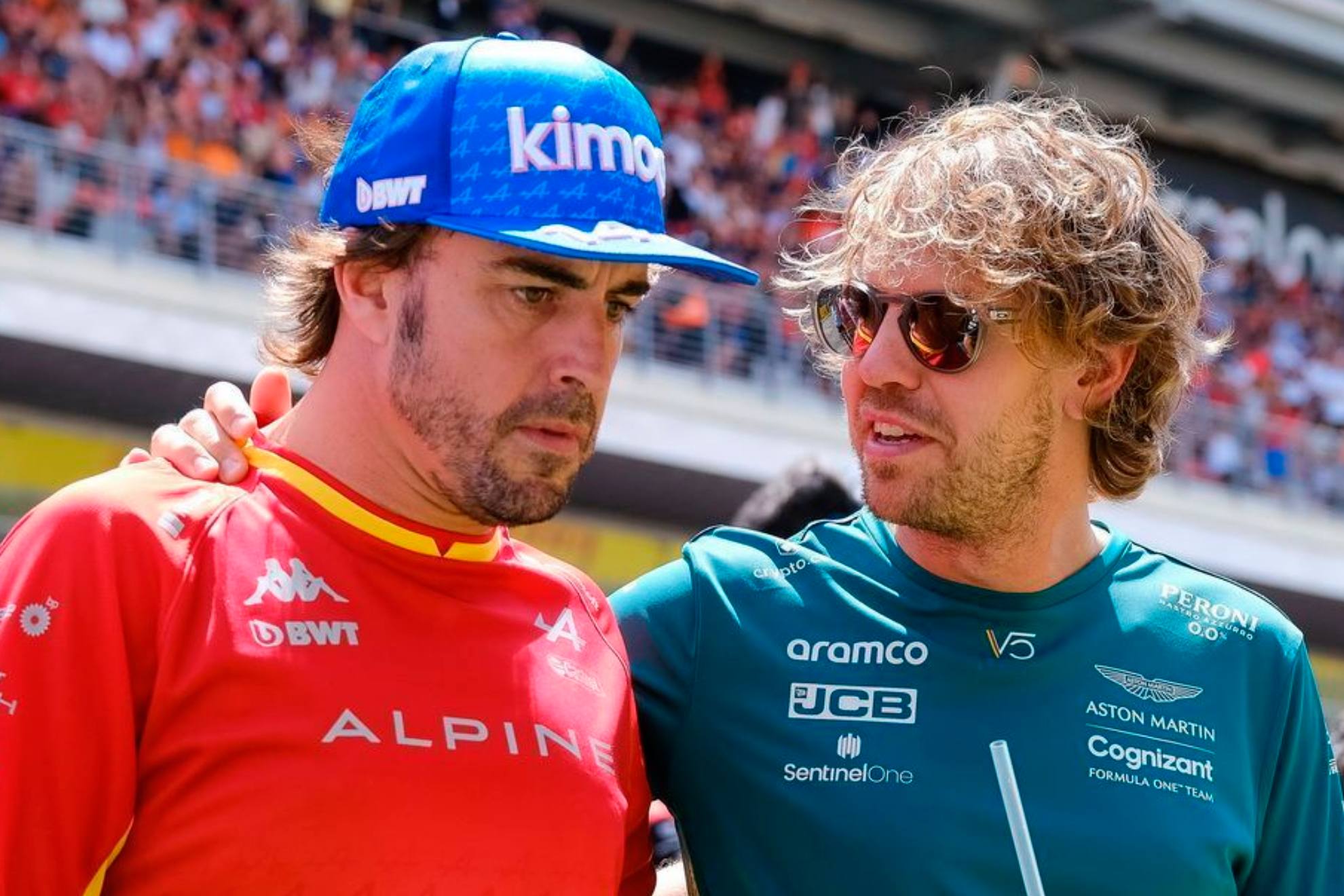 Vettel junto a Fernando Alonso, en el Gran Premio de España de F1 en 2022.