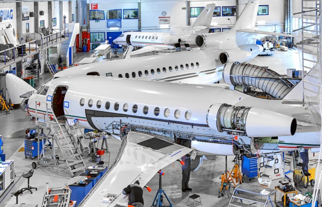 El Falcon 900EX, como el que tiene.