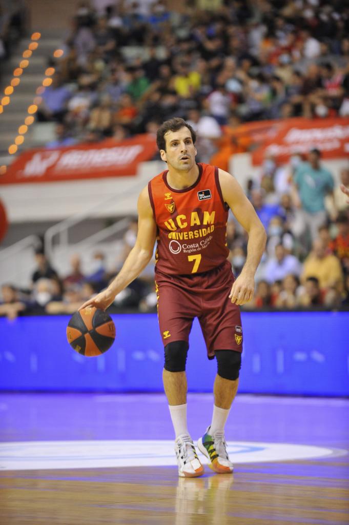 Tomas Bellas, jugando con el UCAM Murcia.