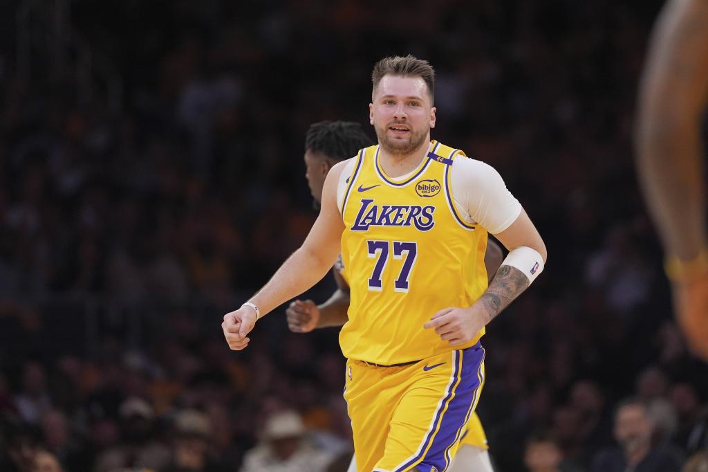 Las mejores imágenes del debut de Luka Doncic con Los Angeles Lakers