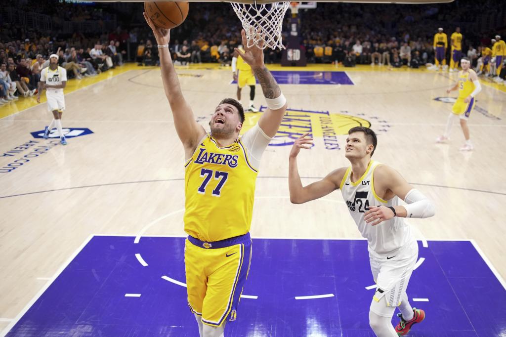 Las mejores imágenes del debut de Luka Doncic con Los Angeles Lakers