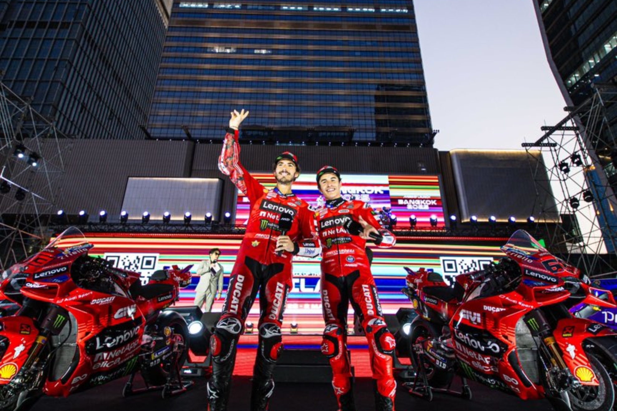 Pecco Bagnaia y Marc Márquez, en Bangkok.