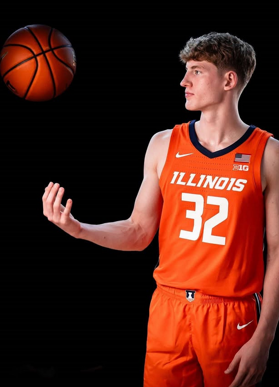 Jakucionis, former Barcelona player who plays at the University of Illinois.