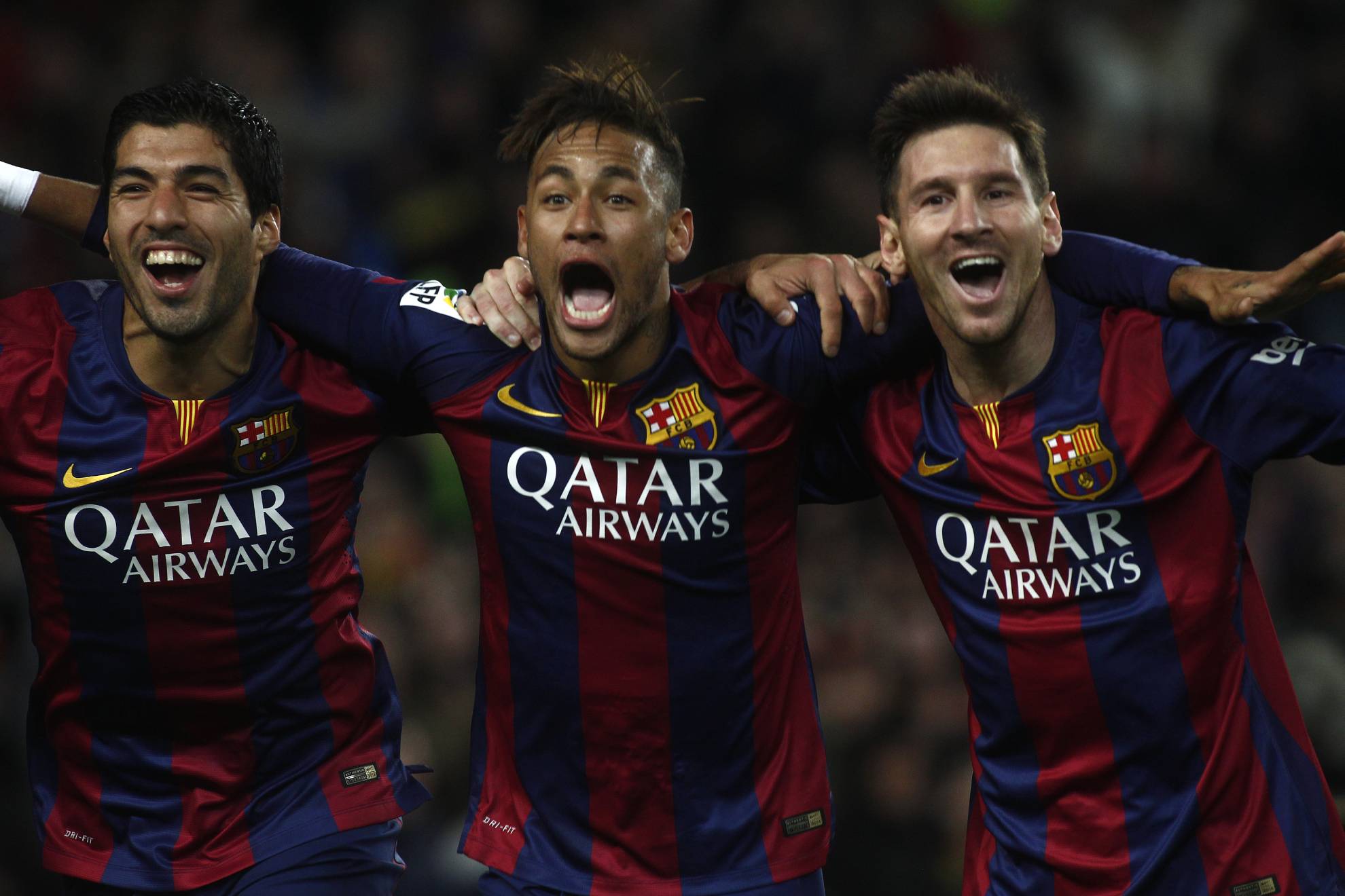 Luis Suárez, Neymar y Messi celebran un gol con el Barça