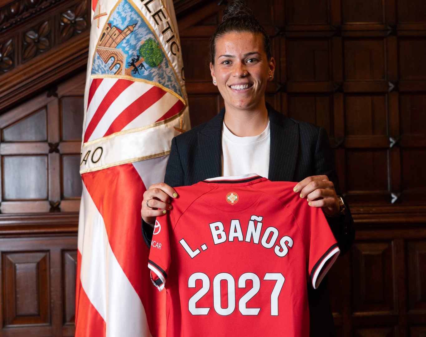 Leire Baños, en su presentación como jugadora del Athletic Club