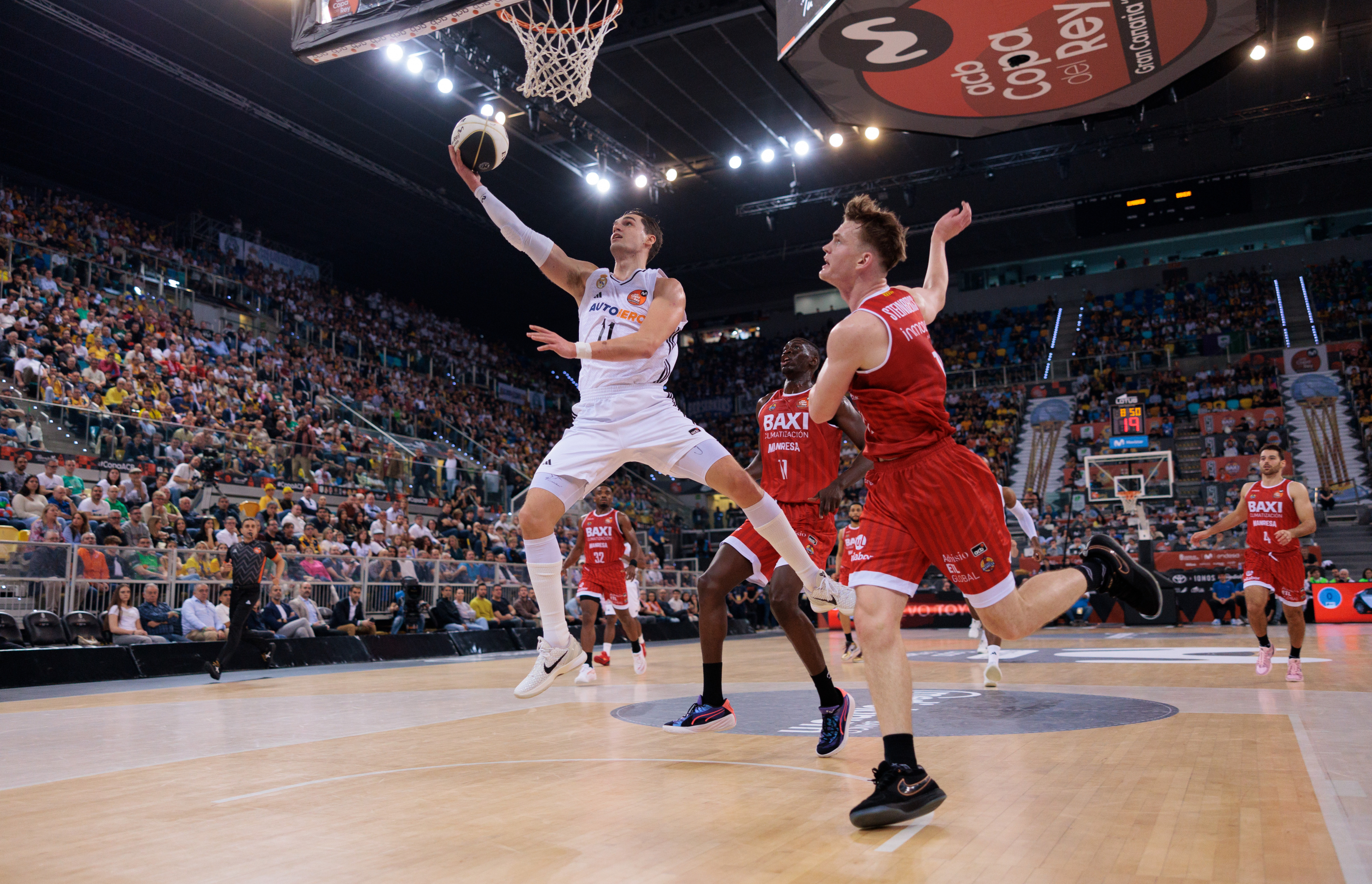Hezonja, en transición.