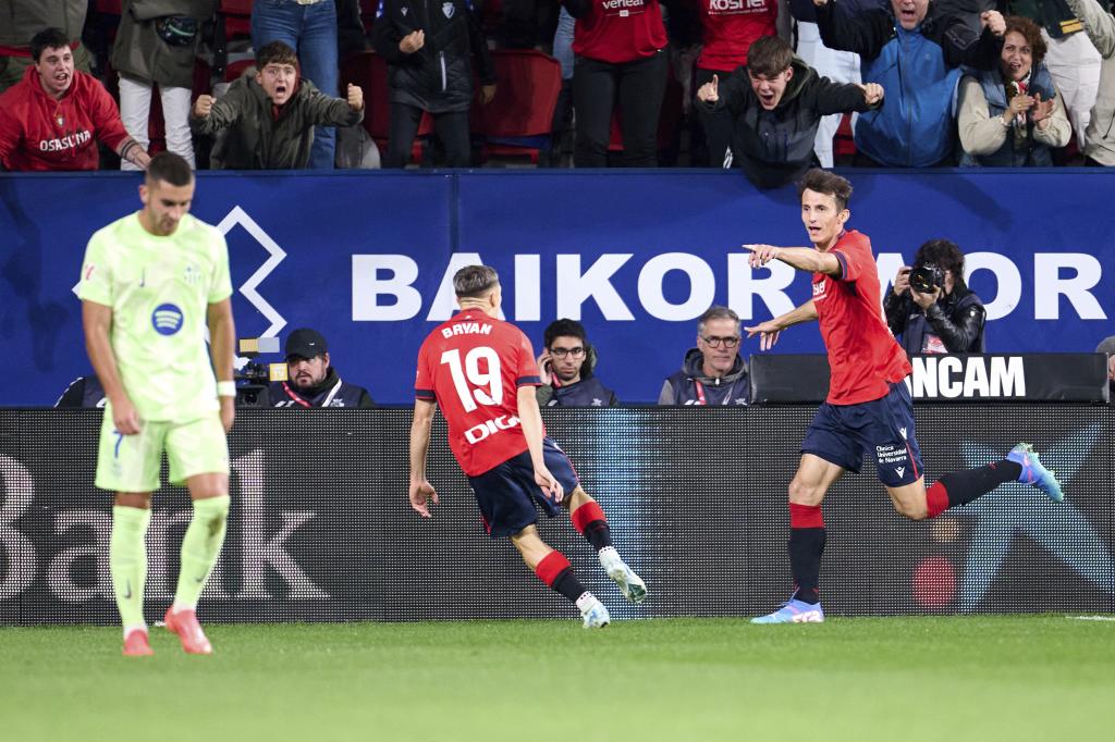 Budimir celebrando un tanto ante el Barça