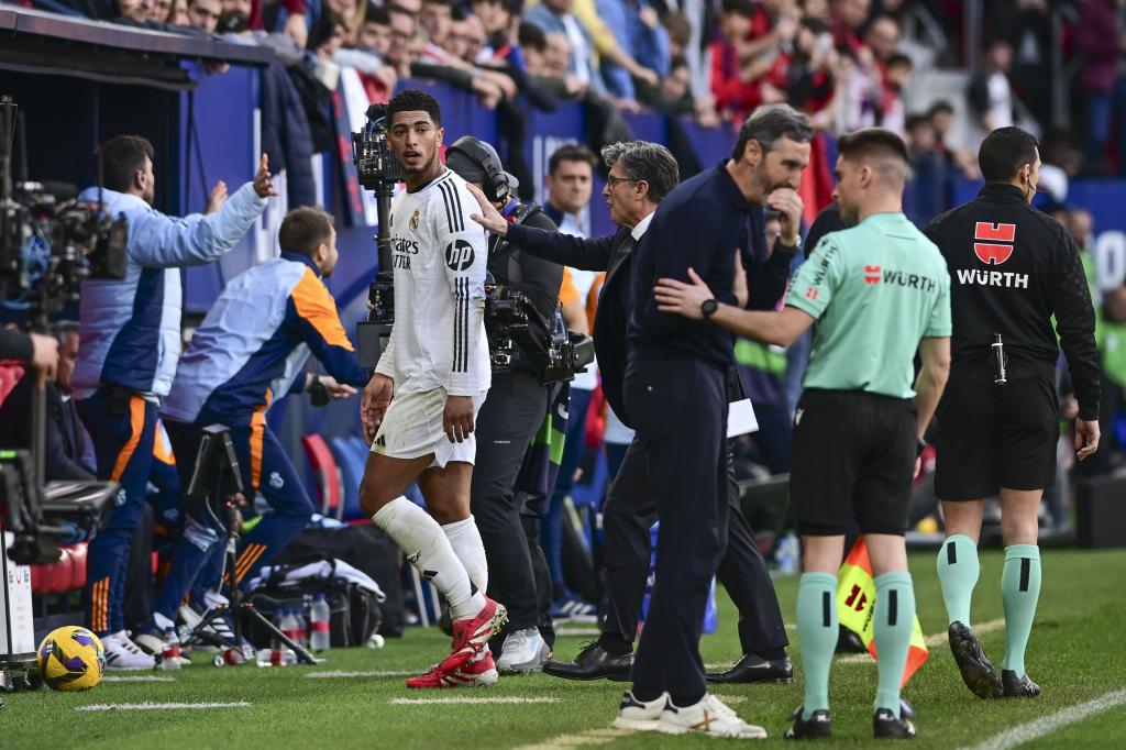 Bellingham vai para os vestiários.