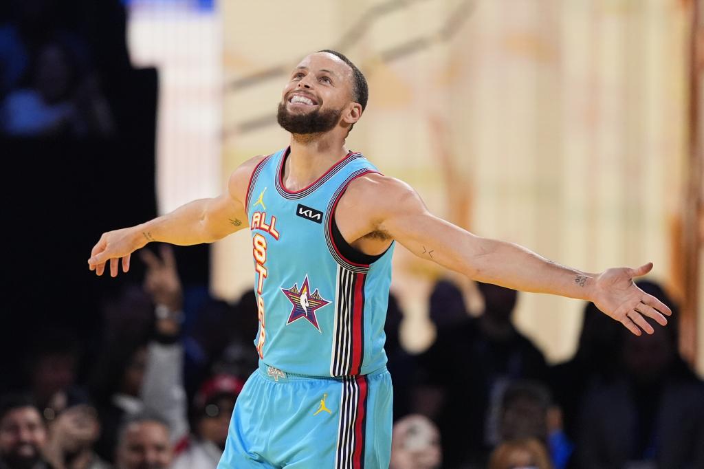 Stephen Curry celebra un triple en el All Star de San Francisco.