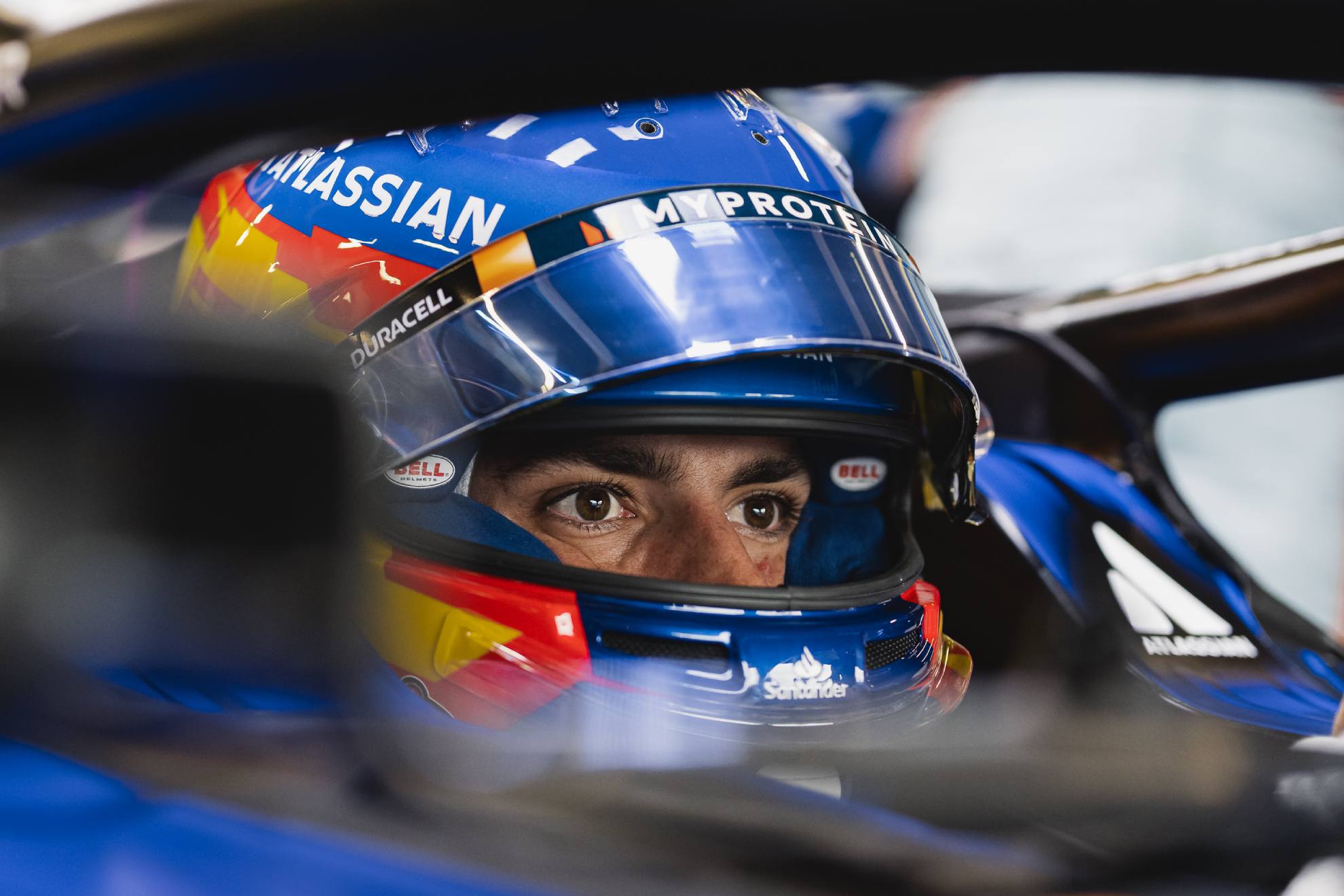 Carlos Sainz, en el `cockpit' del FW47.