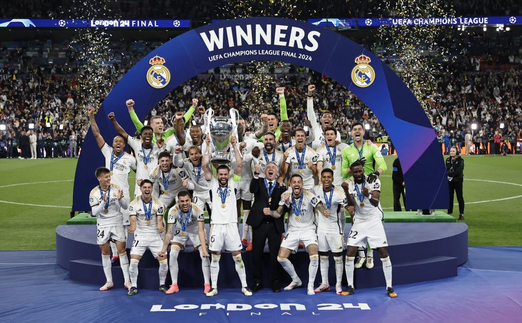 L'équipe du Real Madrid célèbre ses 15e champions à Wembley.