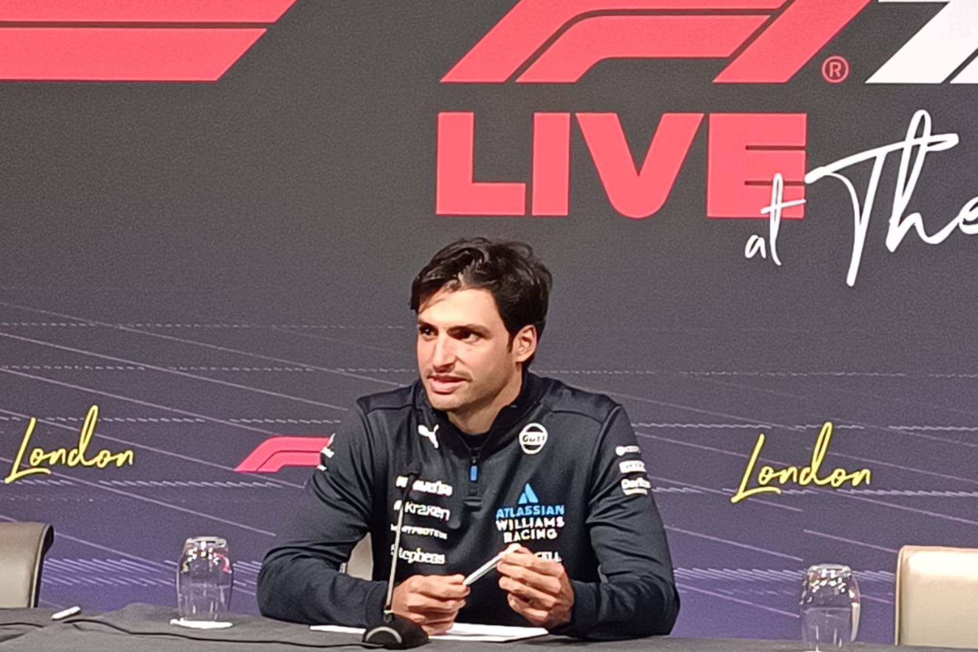 Carlos Sainz, en la rueda de prensa en solitario en la gala F175 de Londres.