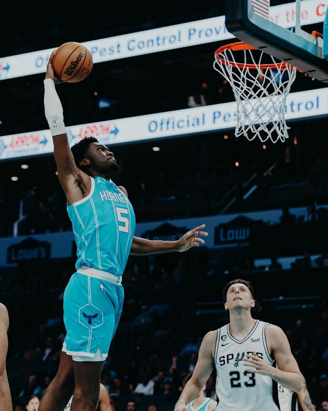 Jeff Schwartz: "Los Lakers no deberían haberle suspendido a Mark Williams en su examen físico"