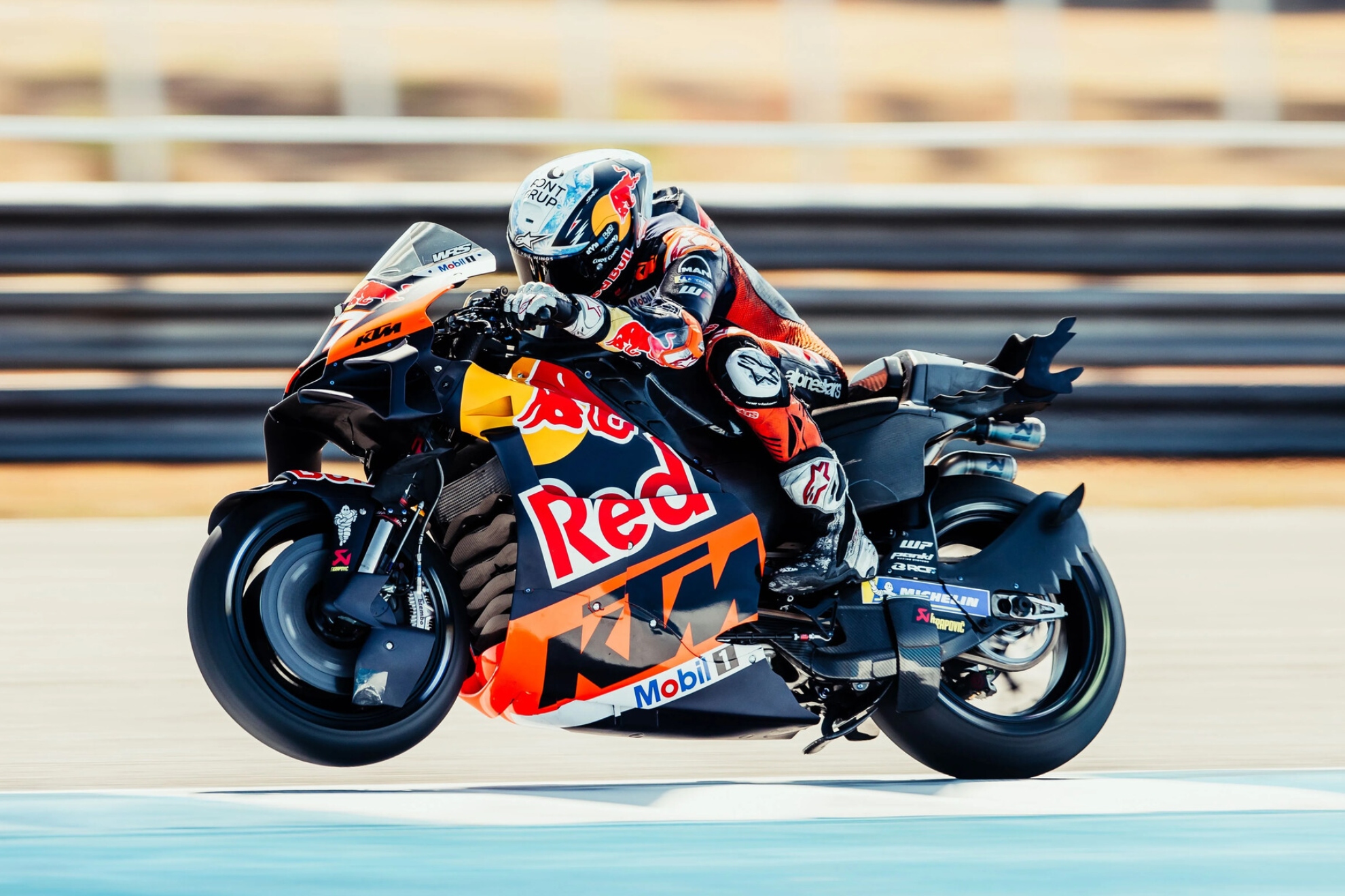 Pedro Acosta, en su nuevo KTM durante las pruebas de MotoGP en Tailandia