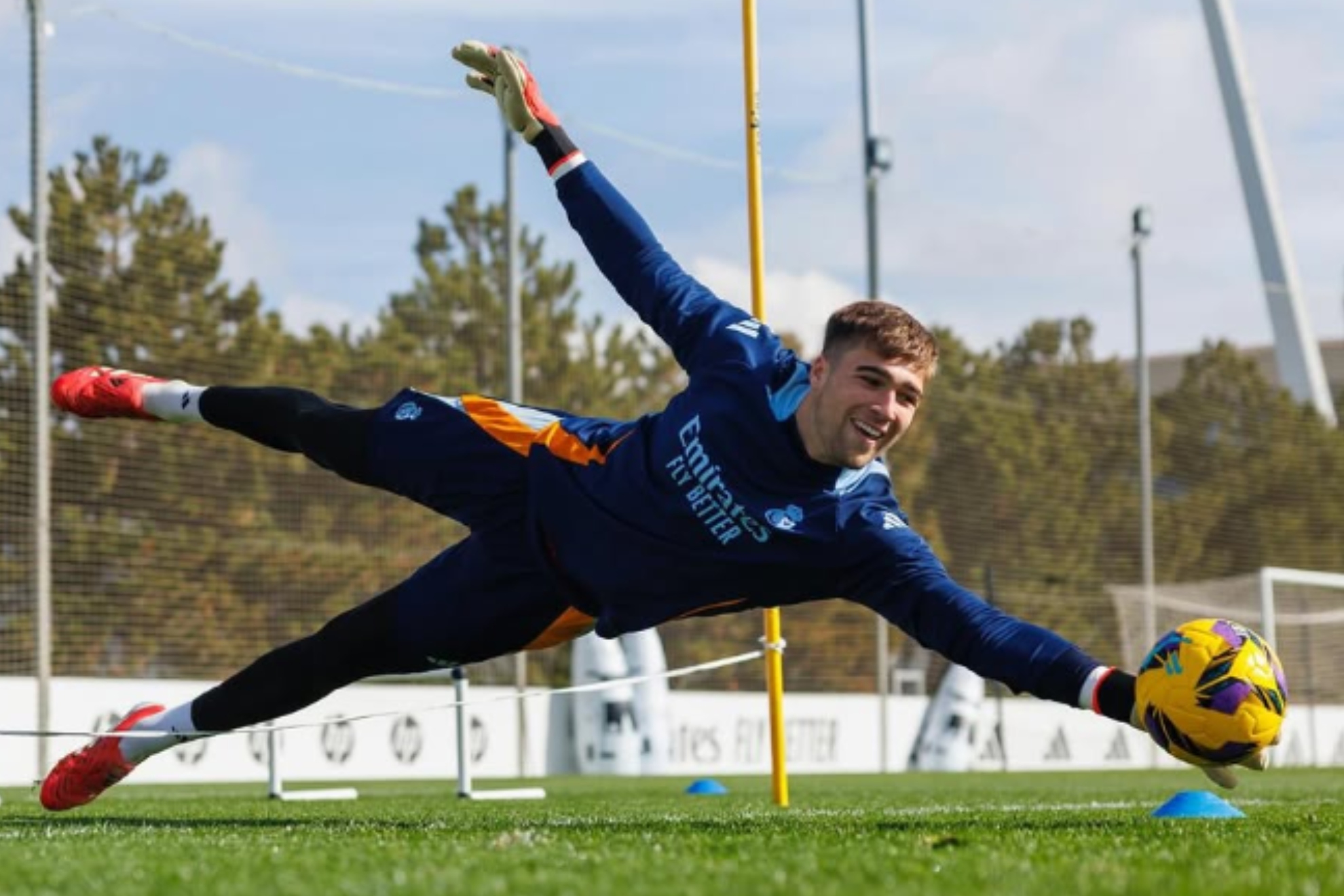 Fran González, en un entrenamiento con el primer equipo.