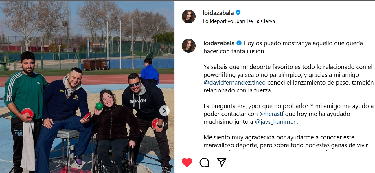 Loida Zabala practicando un nuevo deporte.