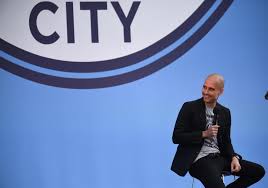 Pep Guardiola en su presentación como técnico del Manchester City en 2016