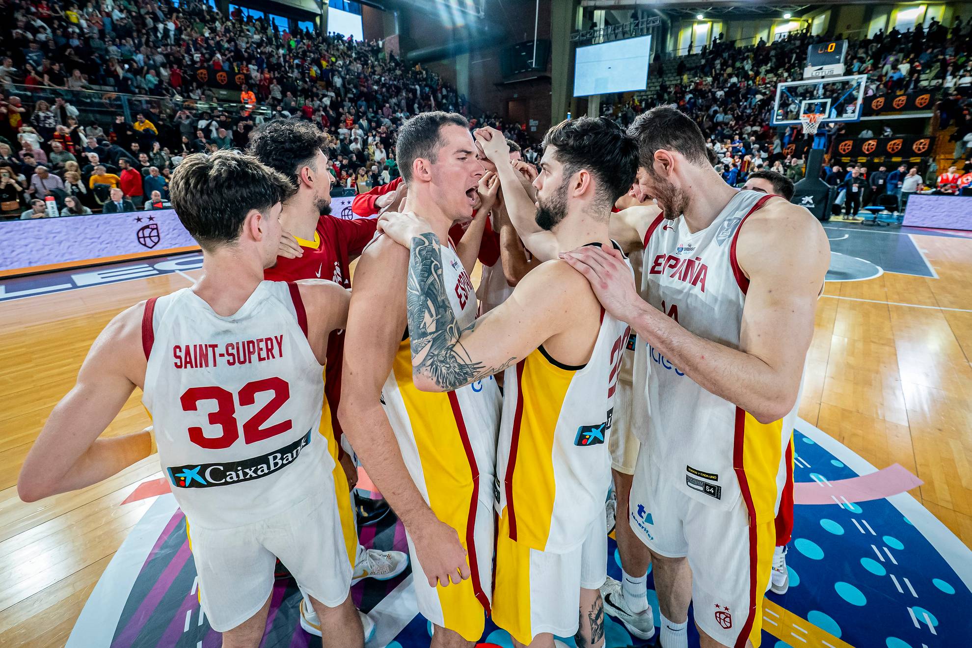 Los jugadores de la selección española celebran el triunfo sobre Bélgica.