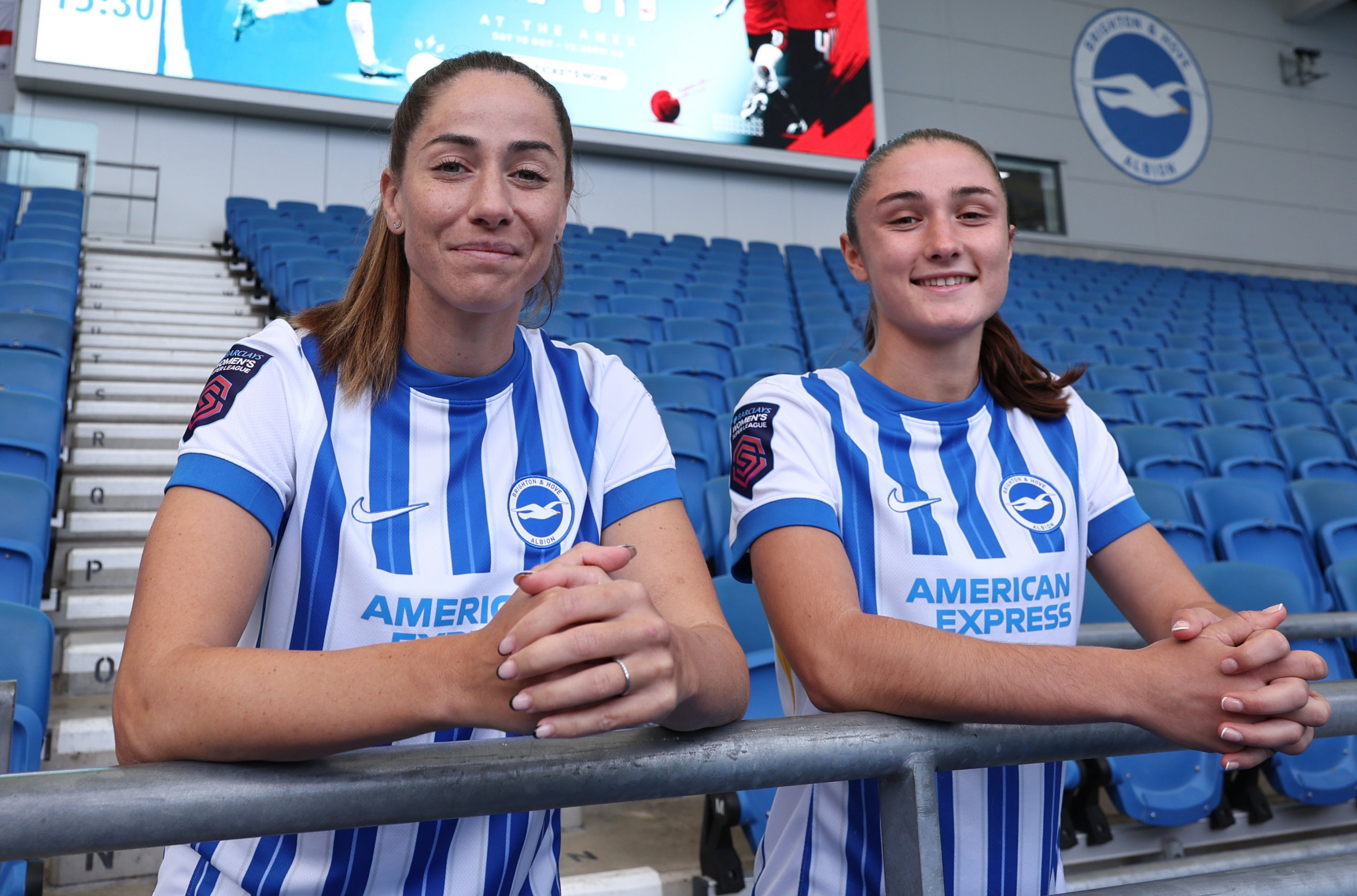 Vicky Losada y Bruna Vilamala, jugadoras del Brighton