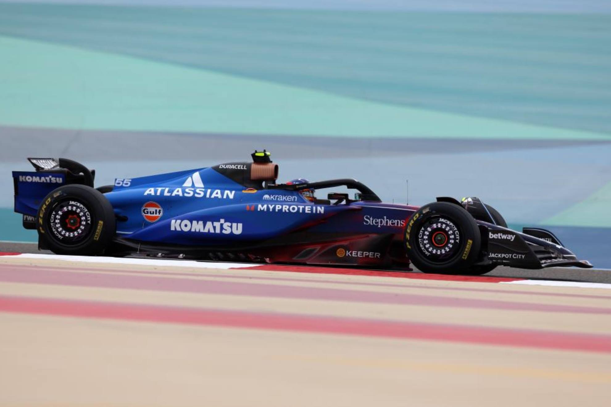 Carlos Sainz, durante el día 1 de test en Bahréin, donde ha sido quinto