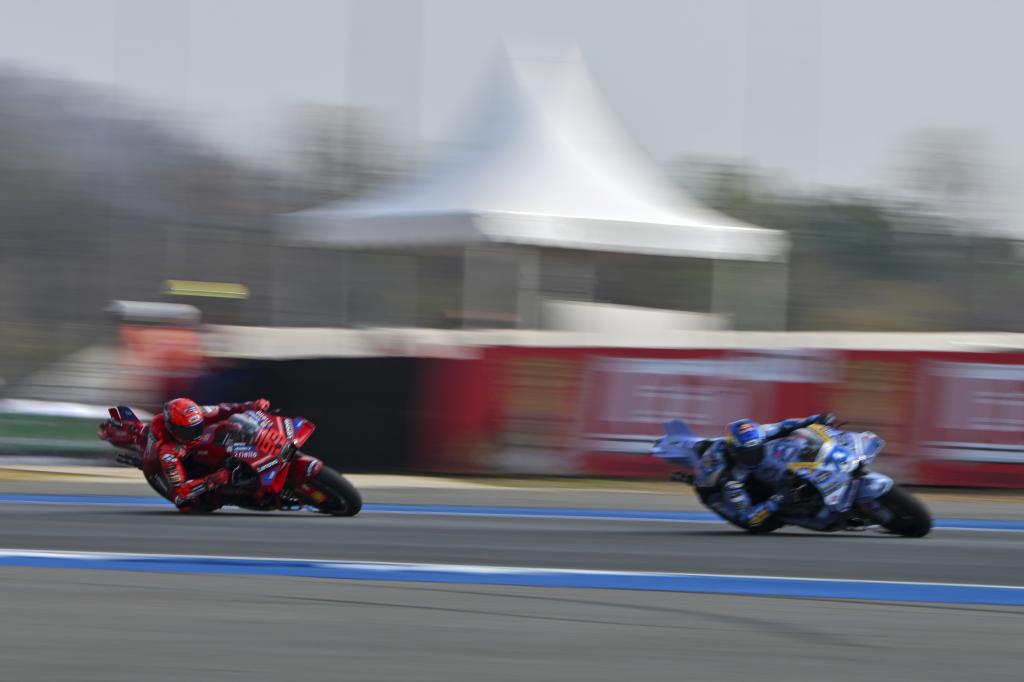 Marc, tras Álex en Buriram.