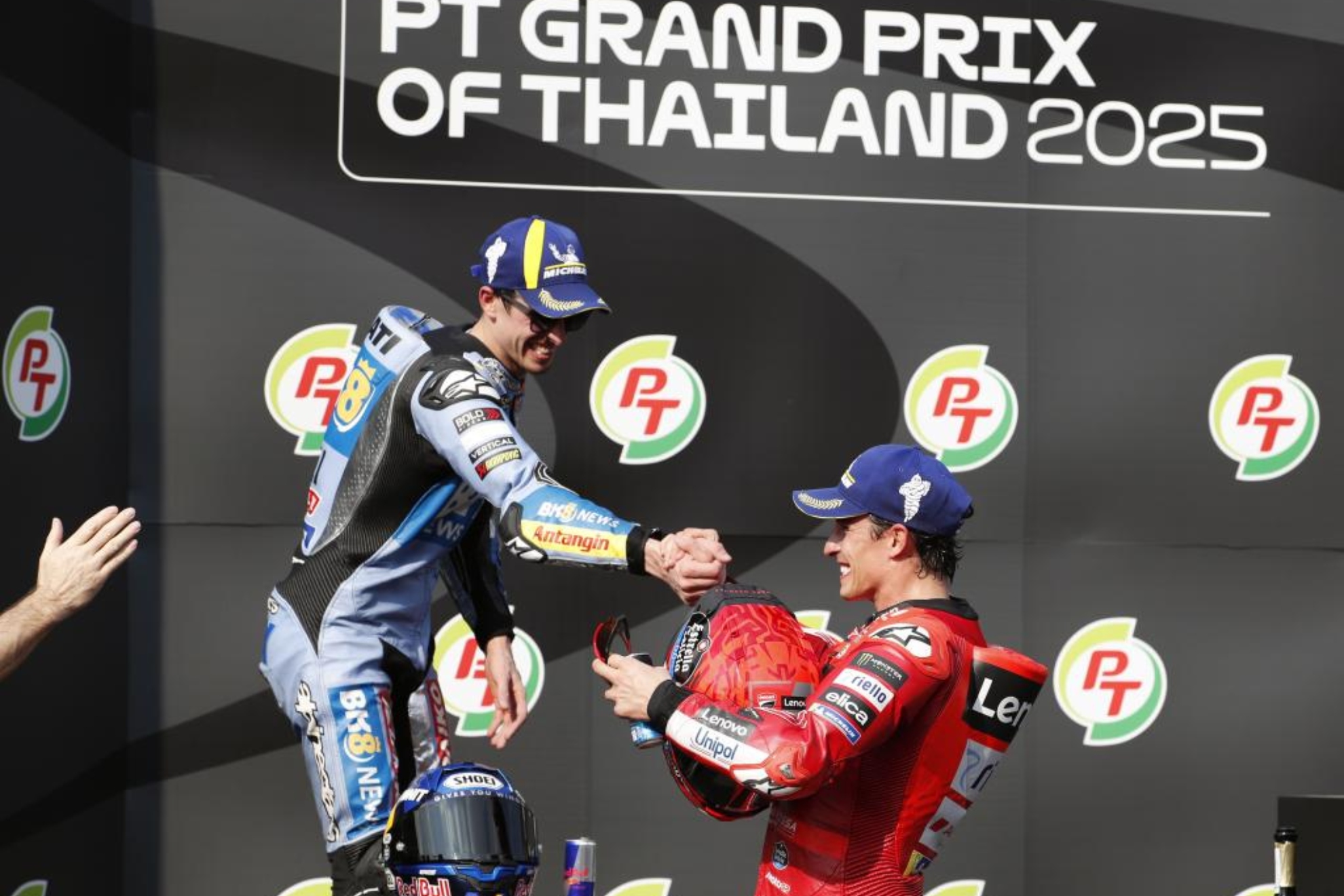 Álex y Marc Márquez, en Buriram.