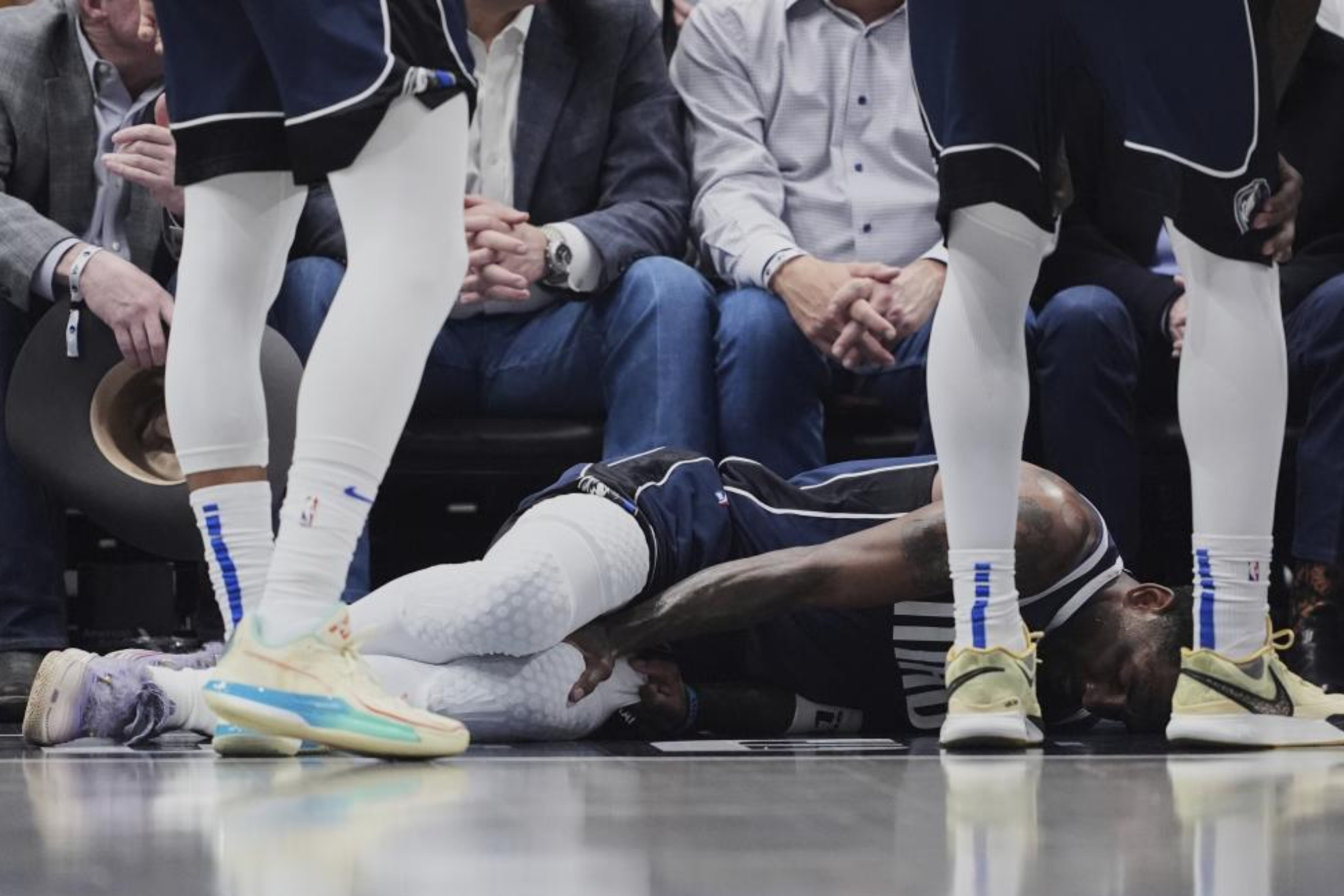 Drama absoluto en los Mavs: Kyrie Irving, roto, se pierde el resto de la temporada | Marca